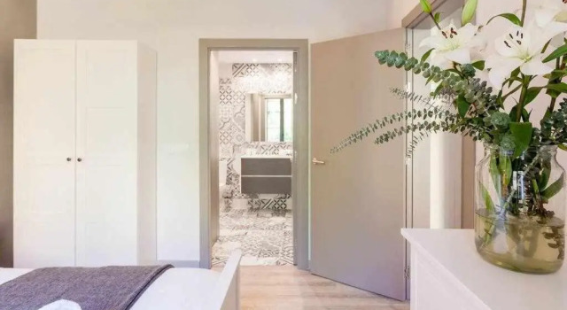 Sleep y Stay Home with balcony Bonaventura 3, Book Hotel Girona Gironès