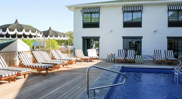 Четырёхместный номер Standard The Inn Hotel Lake Okoboji, an Ascend Collection Hotel