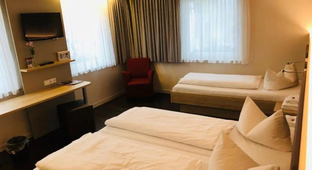Трёхместный номер Standard Landhotel Traube