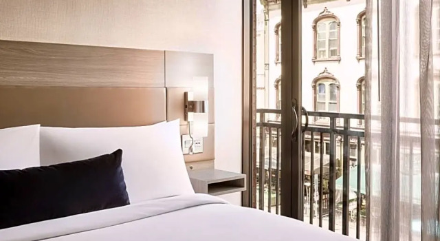 Номер Standard с балконом и с видом на улицу AC Hotel by Marriott San Diego Downtown Gaslamp Quarter