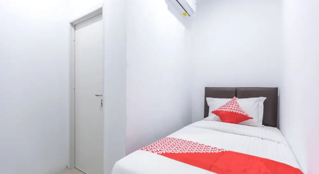 Wisma Cakung by OYO Rooms, Book Hotel Jakarta Jakarta Province