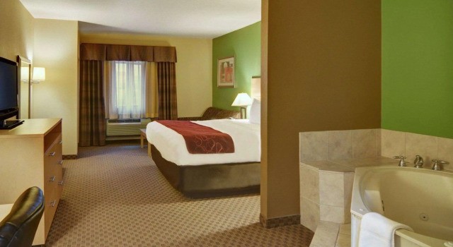 Comfort Suites Lindale - Tyler North