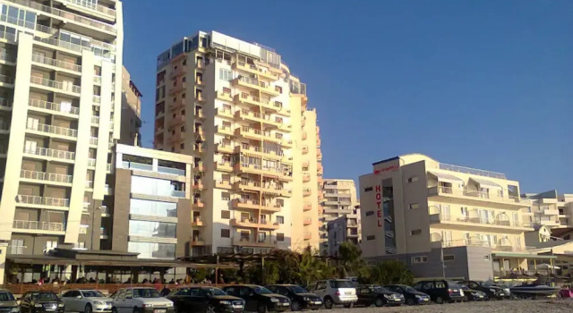 Vollga Currila Beach Promenade