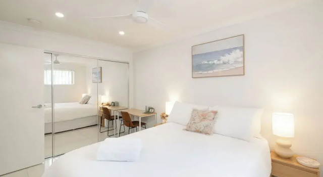 Smart Suites Self Check-in Apartments - 16 Freney, Book Apartment Brisbane Brisbane Region