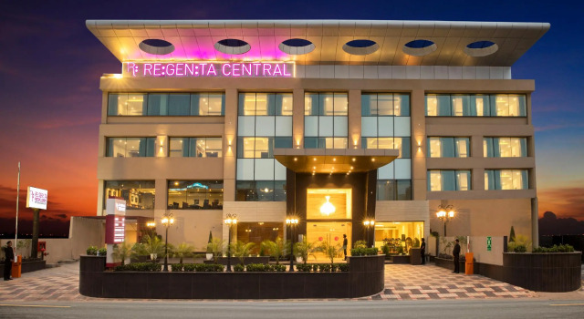 Regenta Central Cassia Zirakpur Chandigarh, Забронировать Отель Зиракпур штат Харьяна