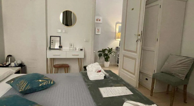 AD Cavour Luxury Rooms - by AD Roma, Забронировать Гостевой дом Vaticano Prati Рим, рядом с Santa Maria Maddalena