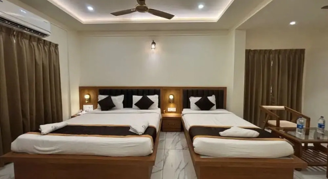 Mythri Residency, Rezervovat Hotel Hotely v Bangalore s parkováním, Parkování