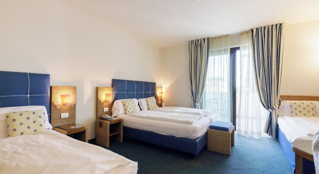 Семейный номер Standard Hotel Arena