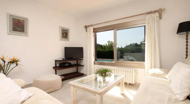 Villa PROVENZA, Buchen Sie Villa Villen in El Port, Villa