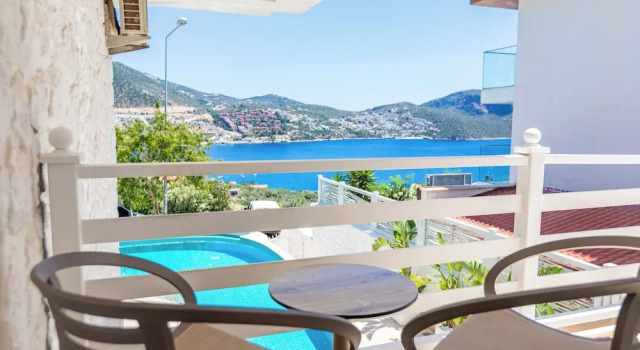 Номер Comfort с балконом и с видом на море Kalkan Saray Suites Hotel