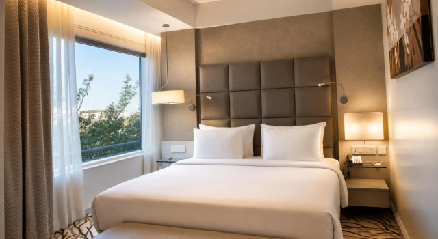 Люкс с видом на город Radisson Blu Bengaluru Outer Ring Road