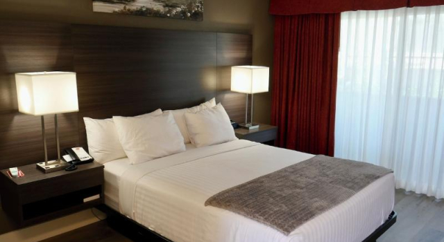 Люкс Econo Lodge Lake Elsinore Casino