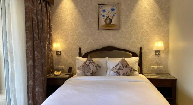 Клубный номер Standard с балконом Grand Victoria The Fern Resort & Spa, Panchgani