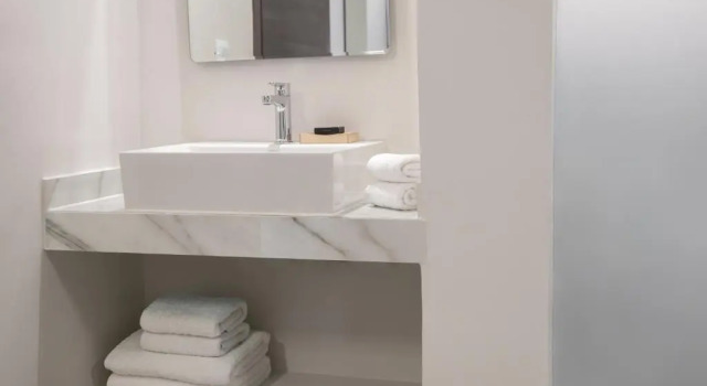 Номер Deluxe The Convo Athens Riviera