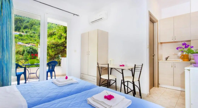 RG Studios Thassos #2, Book Hotel Chrisi Akti 