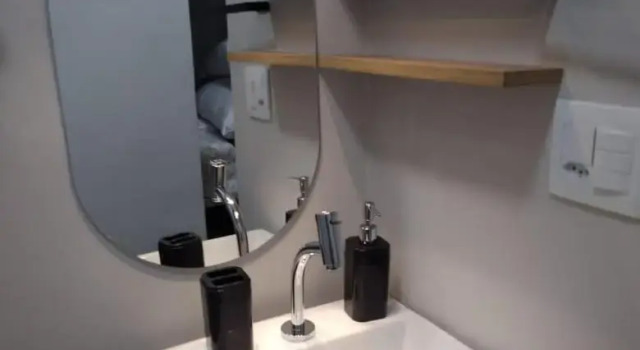 Studio 156, ótima localização, 150 metros do mar