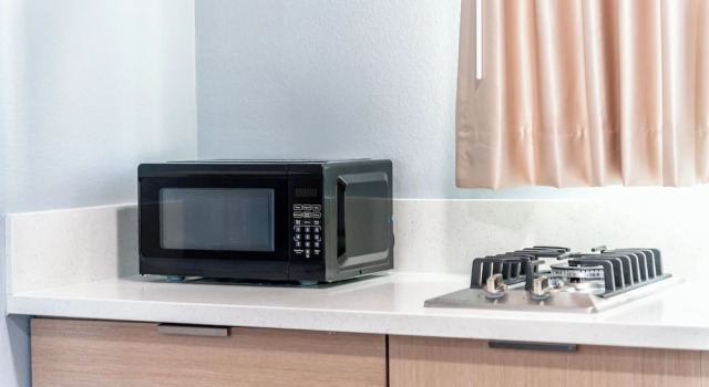 Люкс Deluxe Pacific Inn and Suites
