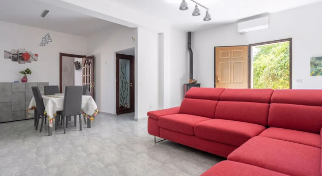 Holiday Home Alice by Interhome, Prenota Hotel Misilmeri Sicilia