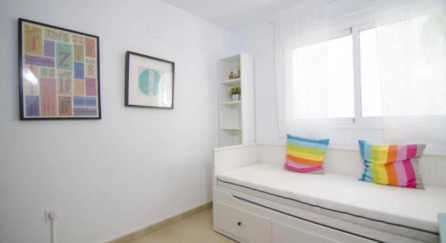 Residencial Linnea Sol by Mar Holidays, Забронировать Апартаменты/квартира Ориуэла Валенсийское сообщество