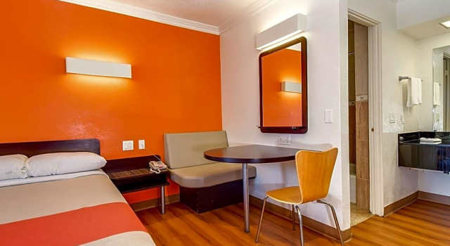 Двухместный номер Standard Motel 6 Garden Grove