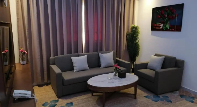Qasr Alshamal Hotel