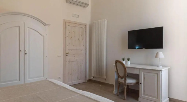 Люкс с балконом Albergo Diffuso Monopoli
