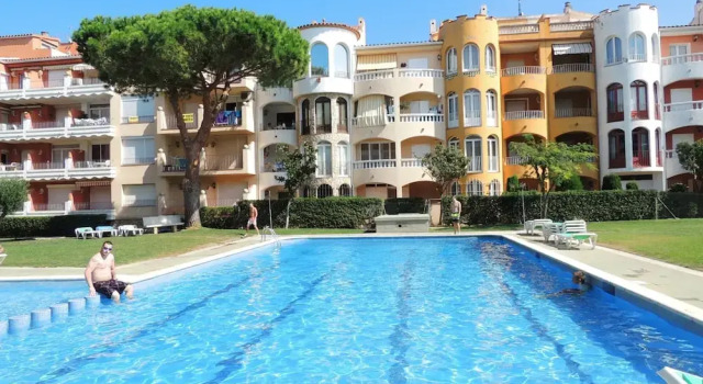 Апартаменты Bright Flat Near Nature Park