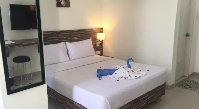 72 Hotel