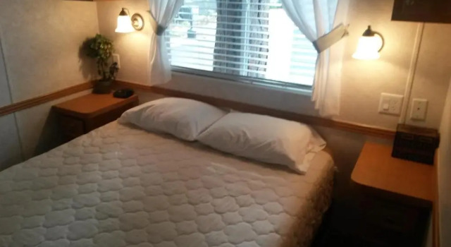 Коттедж Deluxe Road Runner Travel Resort