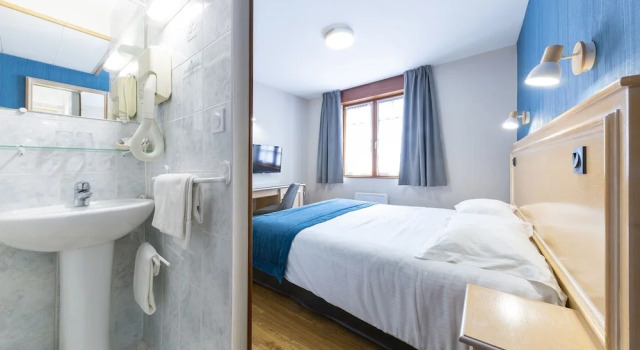 Номер Economy Hôtel LEscale - Piscine & SPA