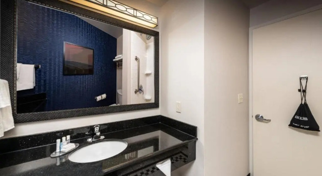 Двухместный номер Standard с видом на гавань Fairfield Inn and Suites by Marriott New Bedford