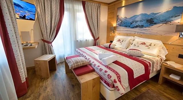 Hotel Bucaneve, Забронировать Отель Отели Ливиньо по системе «всё включено», рядом с Гондольный подъёмник Моттолино (нижняя станция), Всё включено
