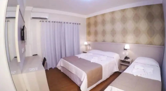 Трёхместный номер Deluxe Seville Park Hotel