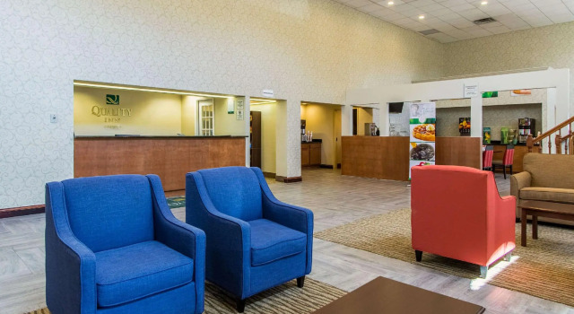 GreenRidge Hotel, Rezerwuj Hotel Hotele w Wickliffe z parkingiem, Parking
