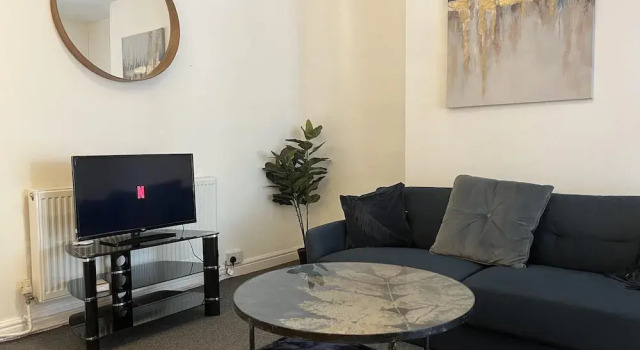 Bristol - 4 Beds - Sleeps 7 - For Groups - Garden, Varaa Lomakoti Mökit kohteessa Merseyside, Mökki