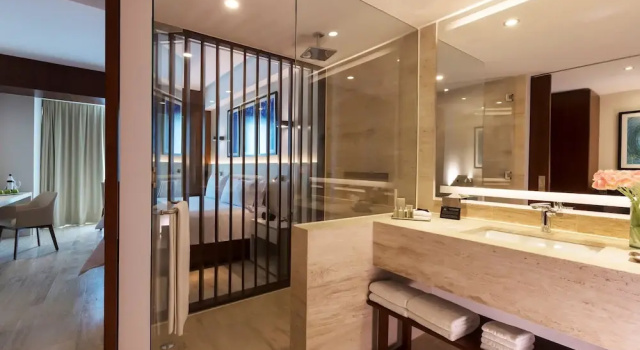 Люкс с балконом Altitude at Krystal Grand Cancun - All Inclusive