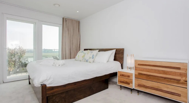 1 Bedroom in Kings Cross With Balcony, Забронировать Отель Отели Лондона 3 звезды, рядом с Театр Technis, 3*