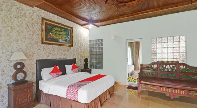 Люкс OYO 113500 Hotel R Cantika Syariah