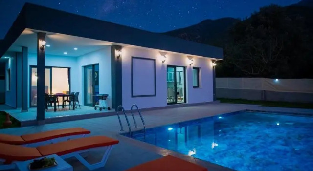 Astonishing 2-bedroom detached villa with pool