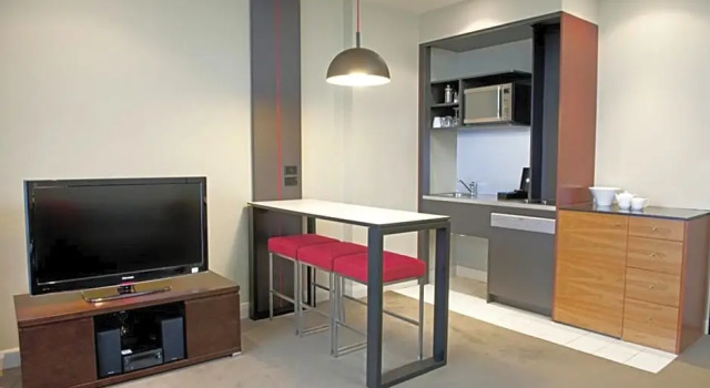 Люкс с 2 комнатами Mantra Hindmarsh Square