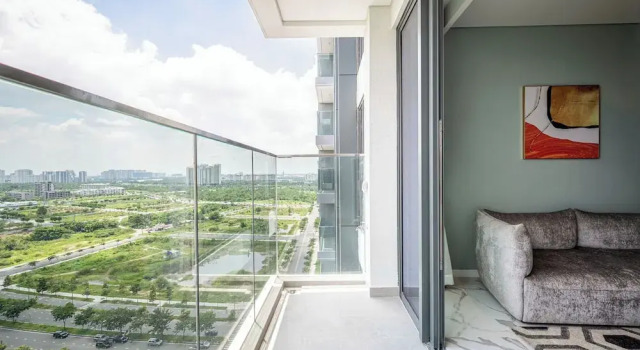 Апартаменты Deluxe с 3 комнатами с балконом и с видом на город The Crest Residence - ANGIA Hospitality