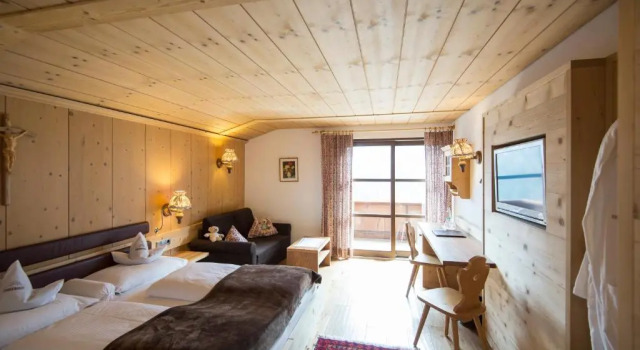 Двухместный номер Superior с балконом Charmehotel Uhrerhof - Deur