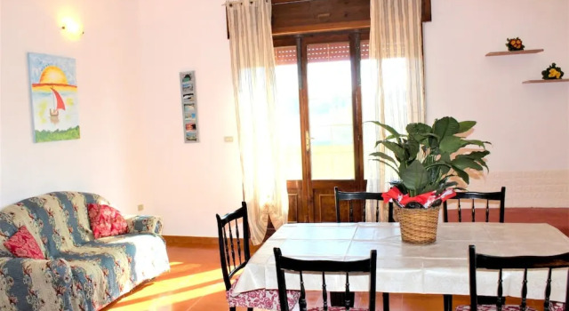 House With 3 Bedrooms In Torre San Giovanni With Enclosed Garden And Wifi 700 M From The Beach, Book Feriehus Villaer i Ugento, Villa