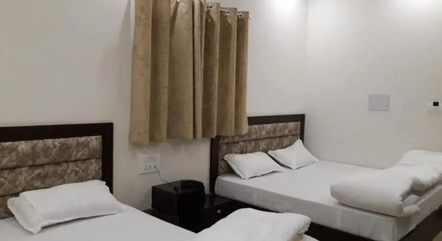 Hotel Gokul Grand Dehradun by Goroomgo, Rezervovat Hotel Déhrádún Uttarakhand