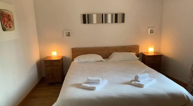 Charming Home in Dordogne Near Vineyards, Rezervați Hotel Chalais 