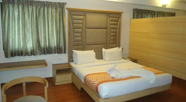 Люкс Hotel Rajadhane