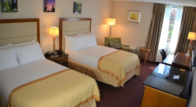 Ramada Bangor, Varaa Hotelli Hotellit New England uima-altaalla, Uima-allas