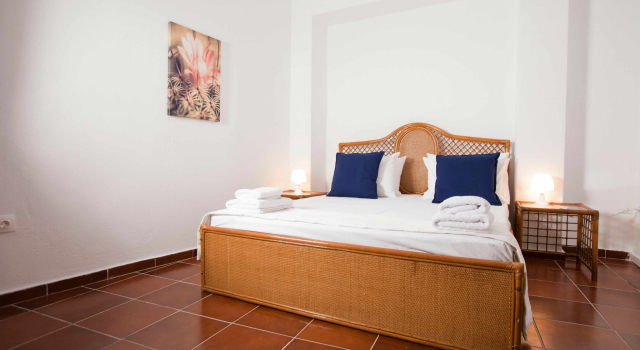 Kallithea Blue Paradise #31, Book Hotel Afitos 