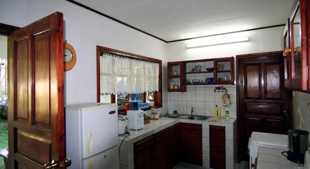 La Rocaille, Book Hotel Hotels in Mahe with Parking, Parking