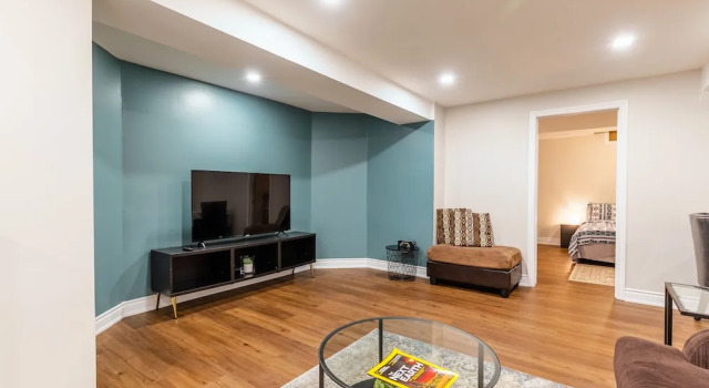 GLOBALSTAY. Modern Family Basement in Mississauga